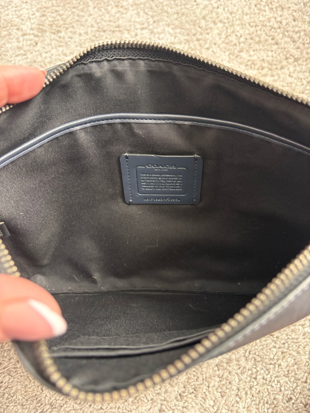 COACH men’s large pouch in blue camo - Picture 5 of 7